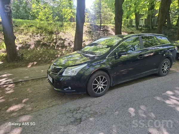 Toyota Avensis - 1