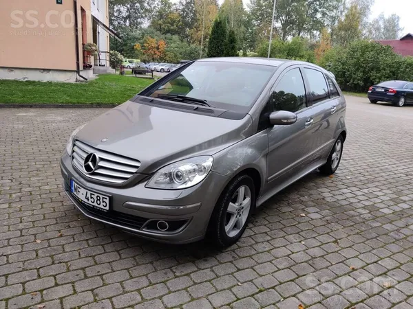 Mercedes B200
