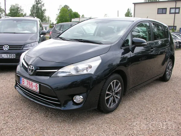 Toyota Verso - 1