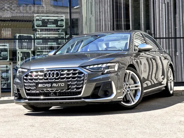 Audi S8
