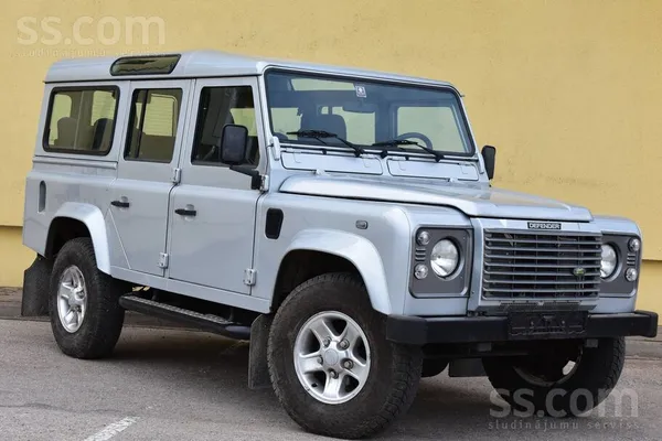 Land-Rover Defender