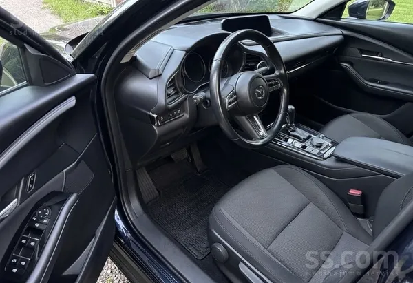 Mazda Lielisks un izcili uzturēts ikdienas auto ar mazu 