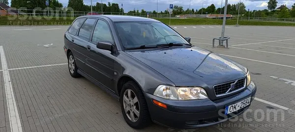 Volvo V40
