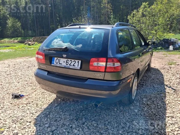 Volvo V40