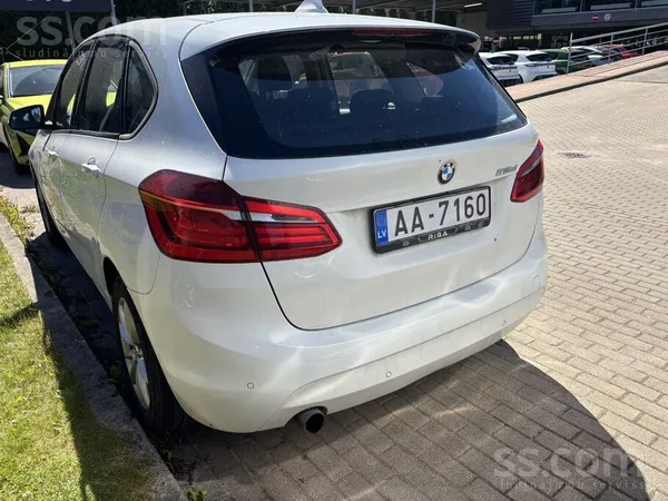 BMW 216