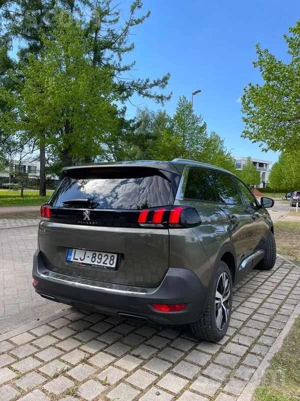 Peugeot 5008