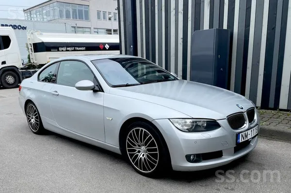 BMW 330