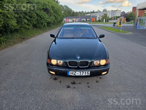 BMW Продаю BMW 528 .2000 год .2.8 бензин 