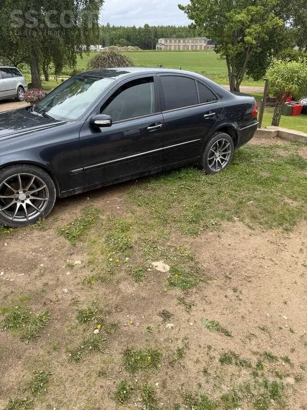 Mercedes E280