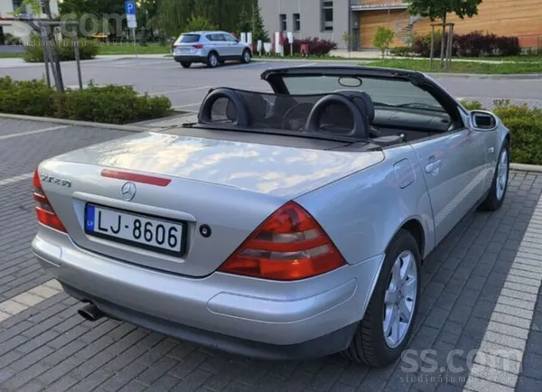 Mercedes SLK230