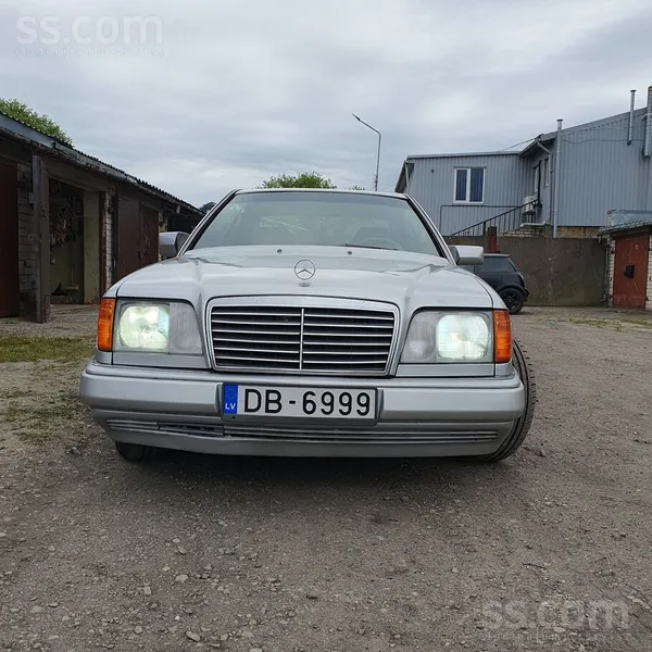 Mercedes E220