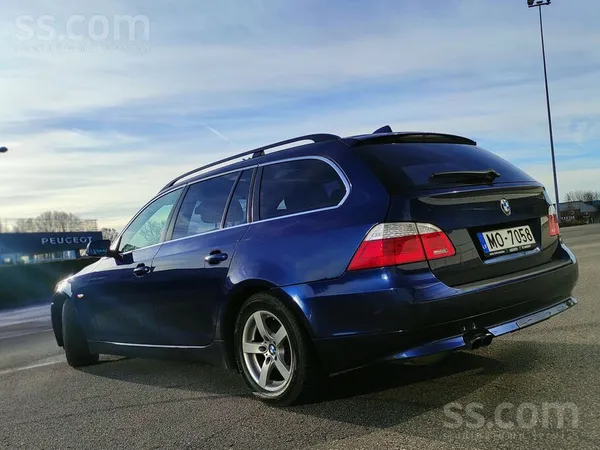 BMW 525
