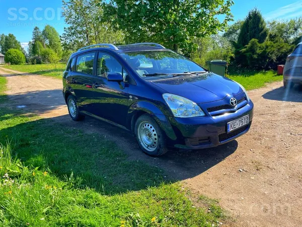 Toyota Vienā saimniecībā 6 vai 7 gadus. 3 saimnieki auto 