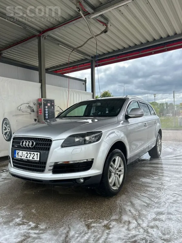 Audi Q7