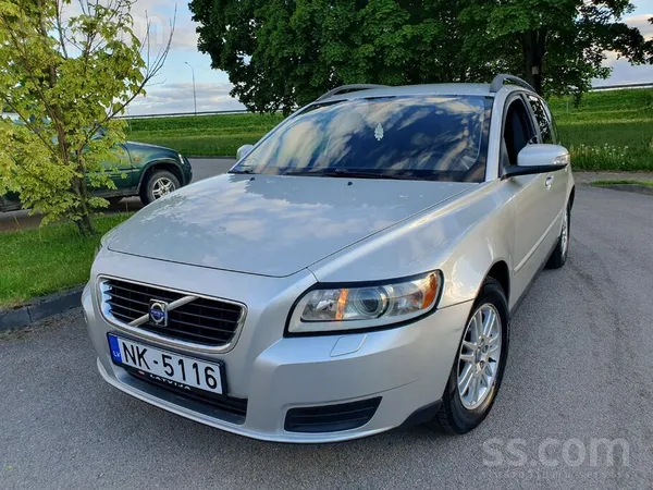 Volvo V50