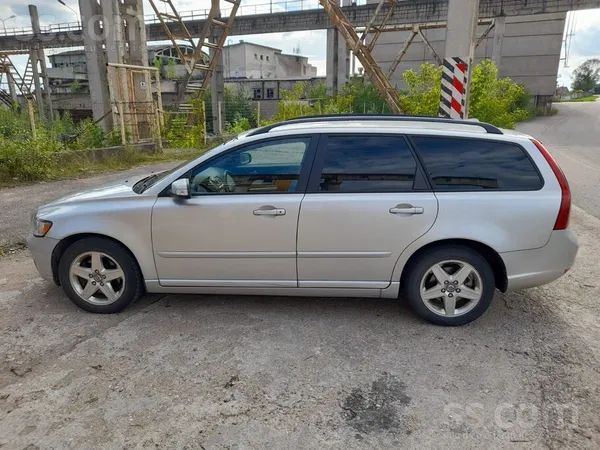 Volvo V50