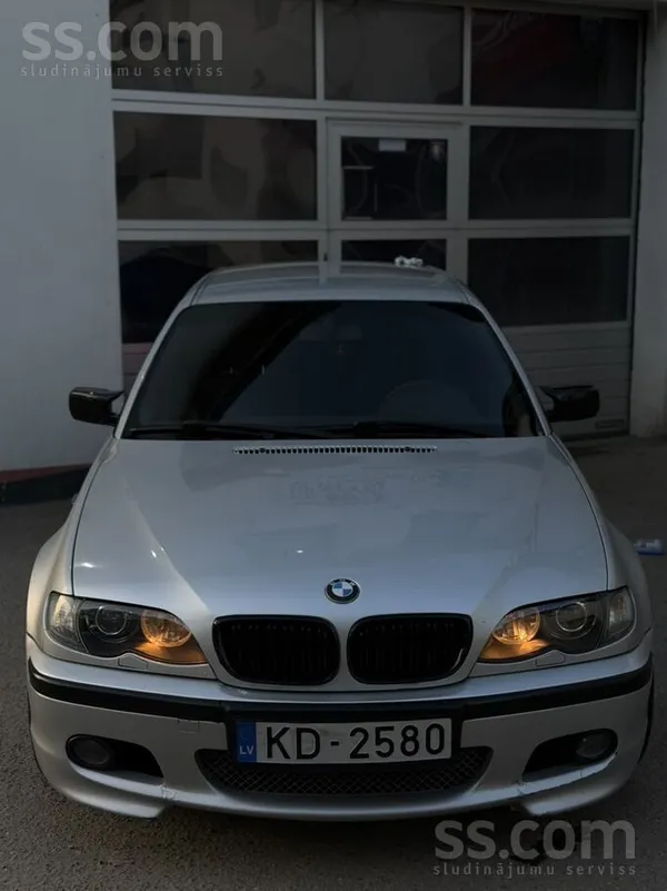 BMW 320