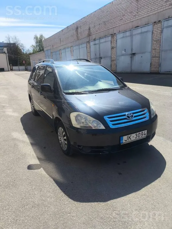 Toyota Avensis Verso