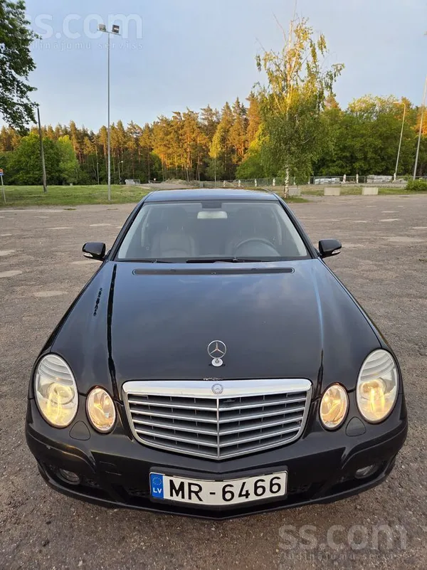 Mercedes E200