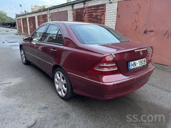 Mercedes C270