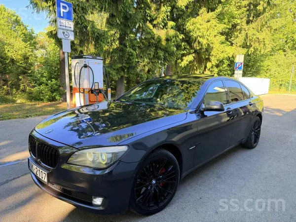 BMW 730