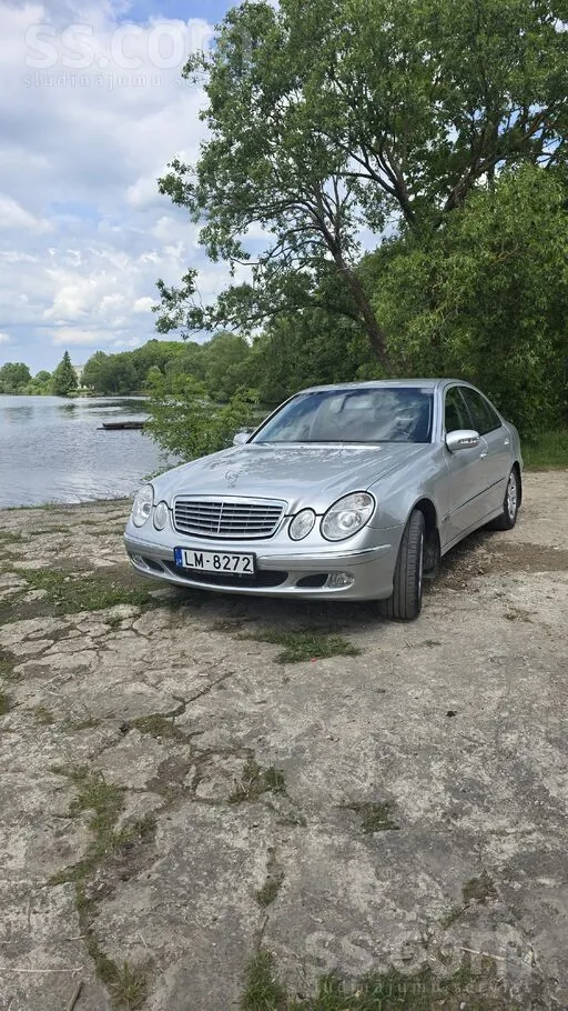 Mercedes E200