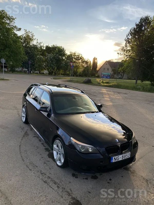BMW 525