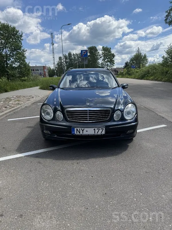 Mercedes E320