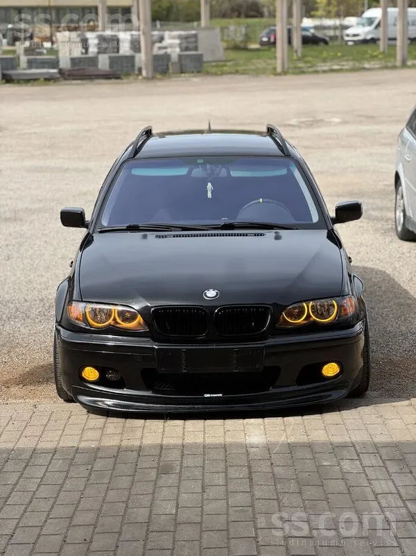 BMW 320