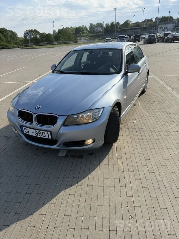 BMW 320