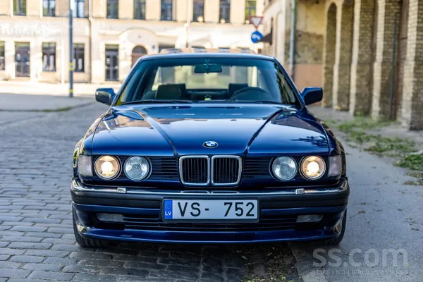 BMW 730