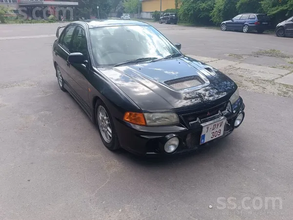 Mitsubishi Mitsubishi lancer evo 4. Atrodas rīgā