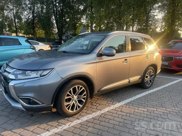 Mitsubishi Pārdodu praktisku auto Mitsubishi Outlander. Auto 