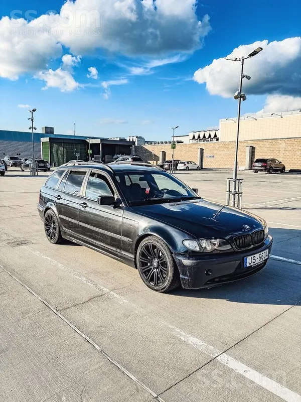 BMW 330