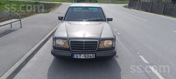 Mercedes E300