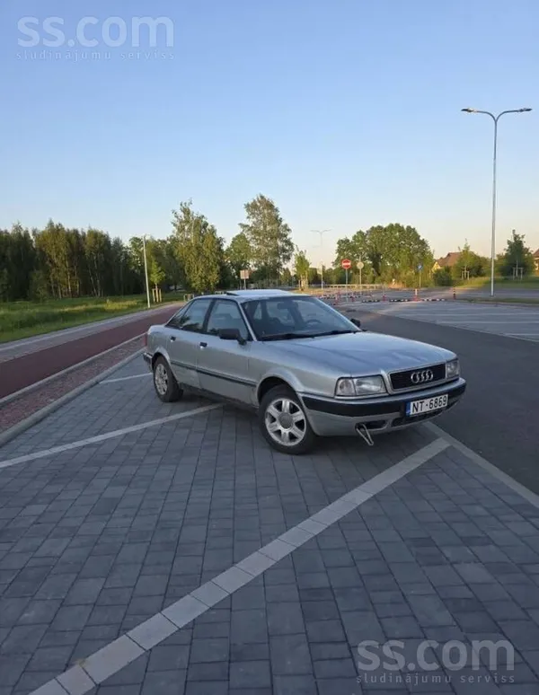 Audi 80