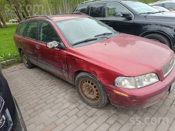 Volvo V40