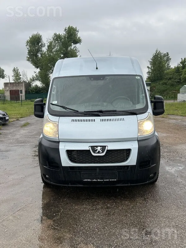 Peugeot Peugeot Boxer. Lieliskais stāvokli. 9 vietas. 2010