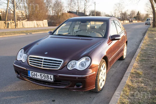 Mercedes C200
