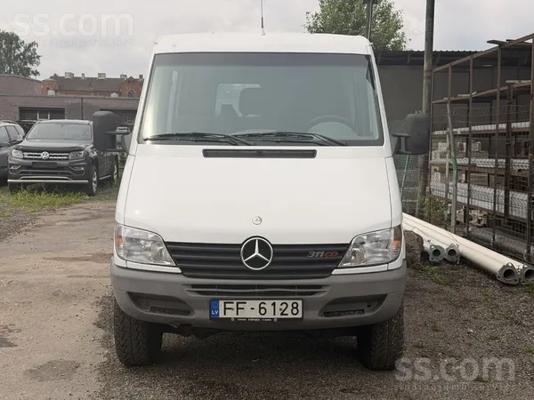 Mercedes Mercedes-Benz Sprinter 311 Cdi 4x4 – paaugstināts 