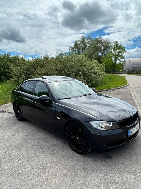 BMW 320