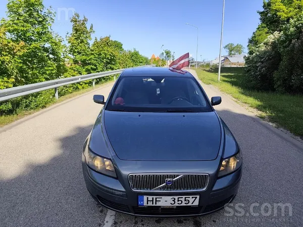 Volvo V50