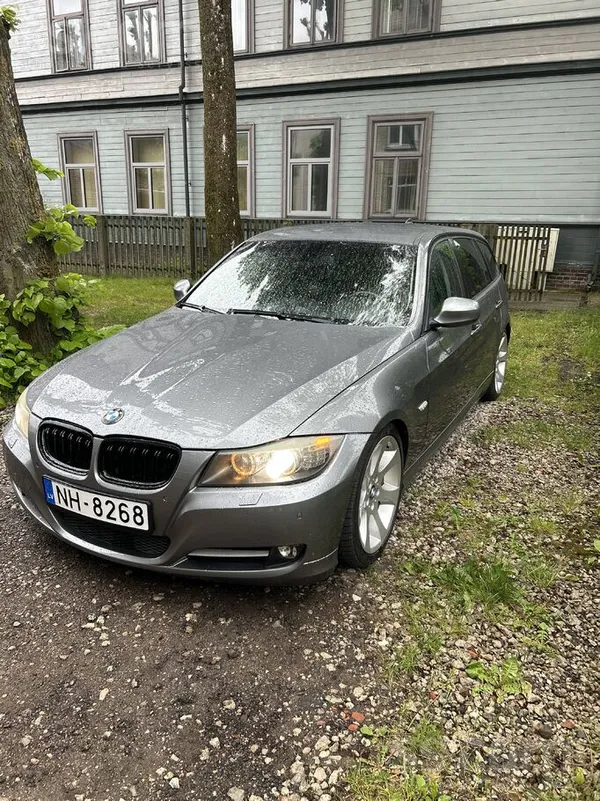 BMW 320