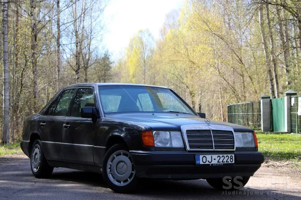 Mercedes E200
