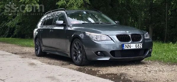 BMW 530