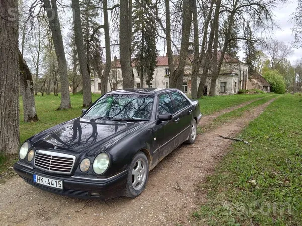 Mercedes E300