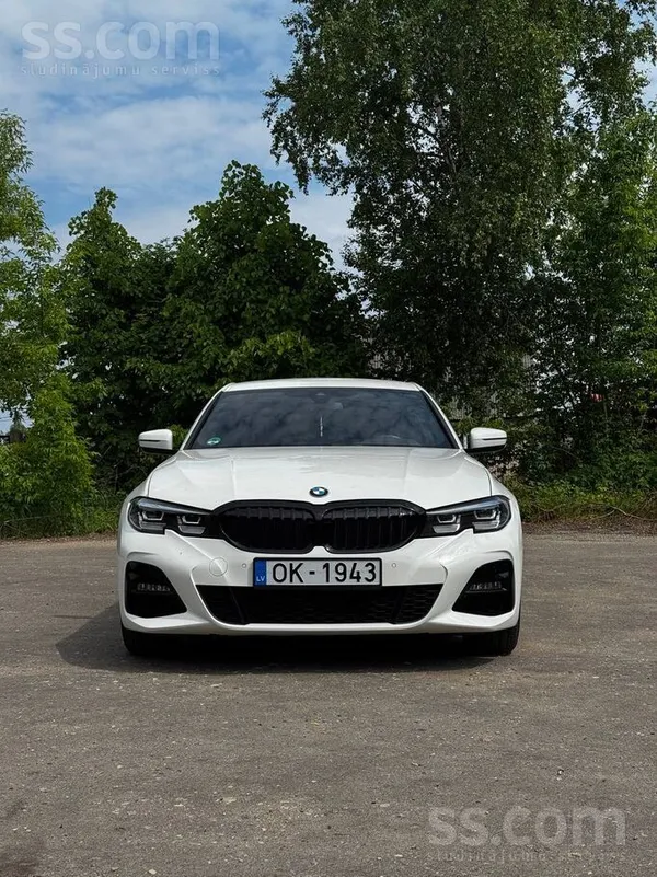 BMW 320
