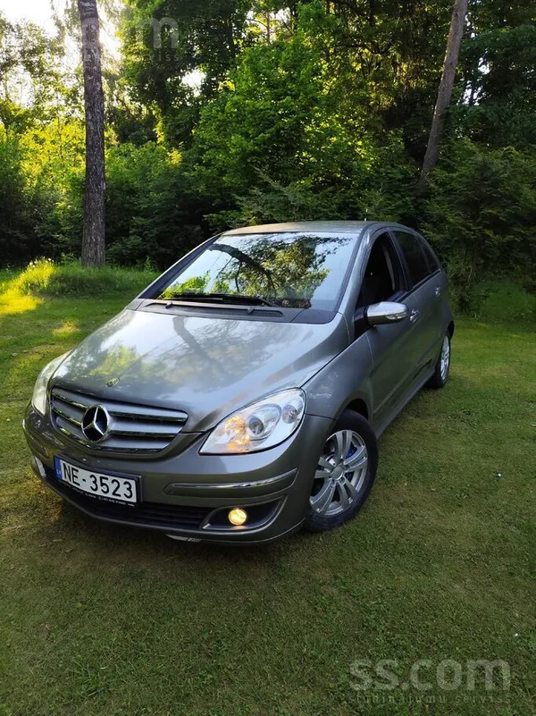 Mercedes B180