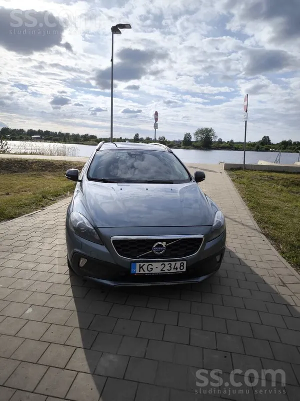 Volvo V40