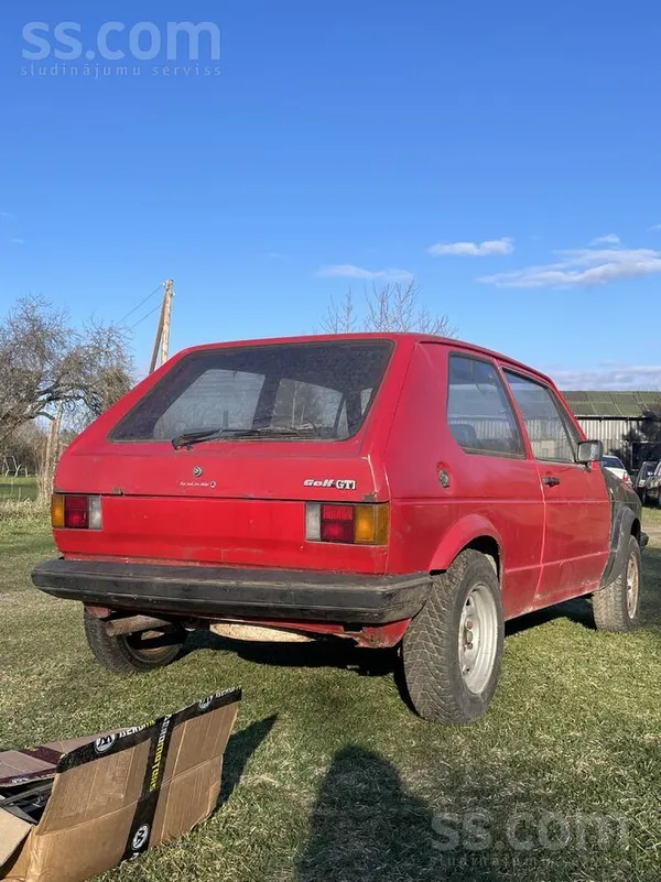 Volkswagen Golf 1